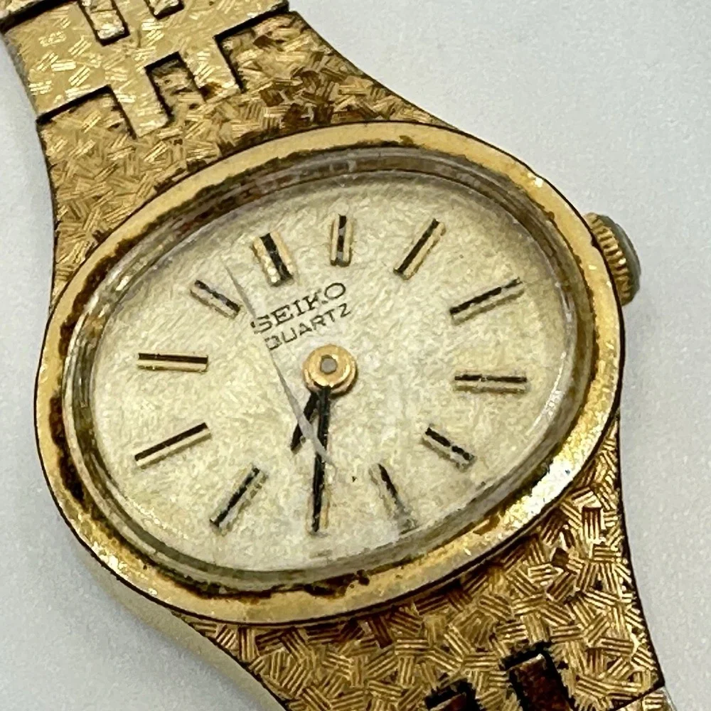 2 Vintage Seiko Ladies Watch Lot as Found for Parts or Repair